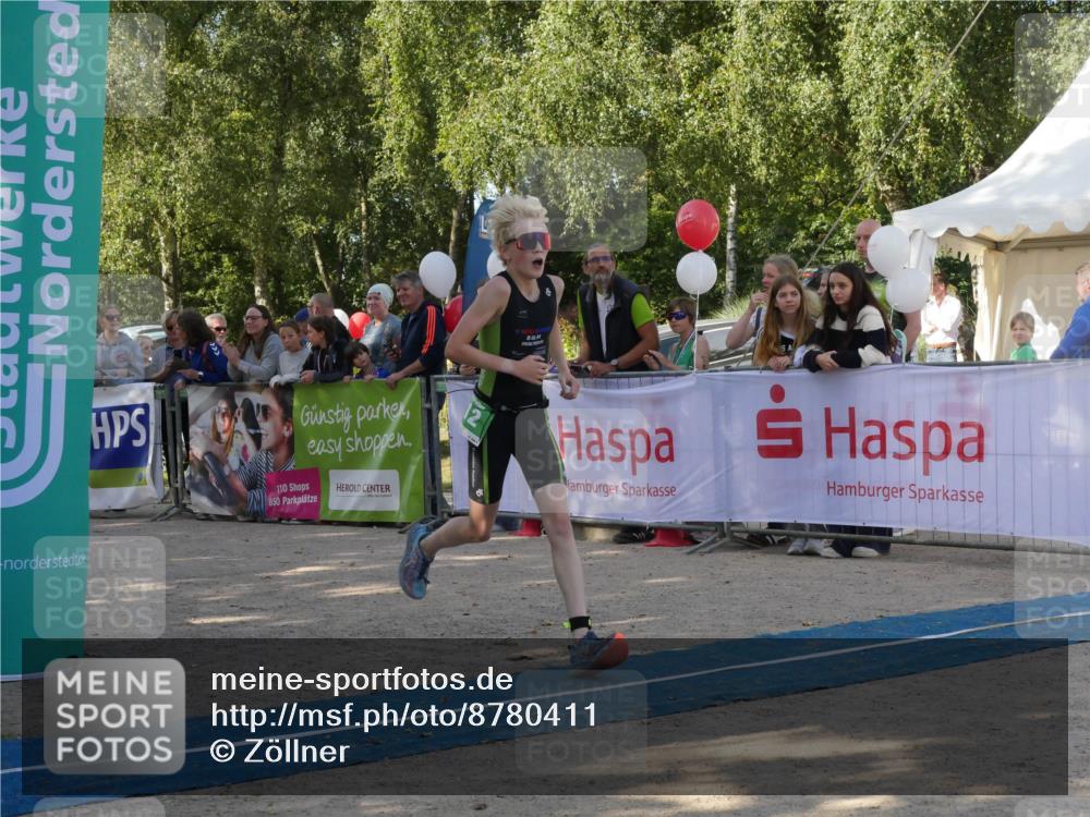 07.09.2025 - 19. Norderstedt Triathlon Zöllner http://msf.ph/oto/8780411 07.09.2025 10:52:27 Ziel 112, 1114, 1141 meine-sportfotos.de
