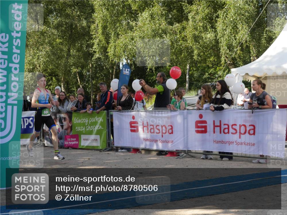 07.09.2025 - 19. Norderstedt Triathlon Zöllner http://msf.ph/oto/8780506 07.09.2025 10:53:55 Ziel 684 meine-sportfotos.de
