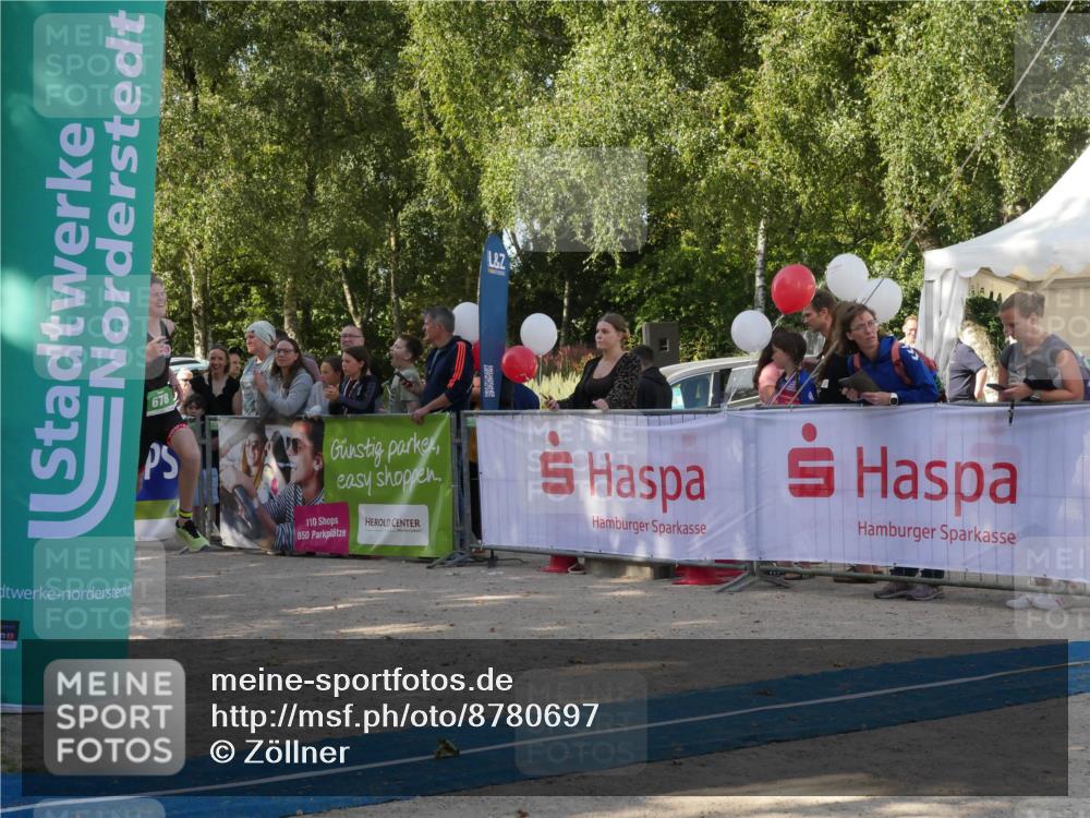 07.09.2025 - 19. Norderstedt Triathlon Zöllner http://msf.ph/oto/8780697 07.09.2025 10:55:07 Ziel 678, 1143 meine-sportfotos.de