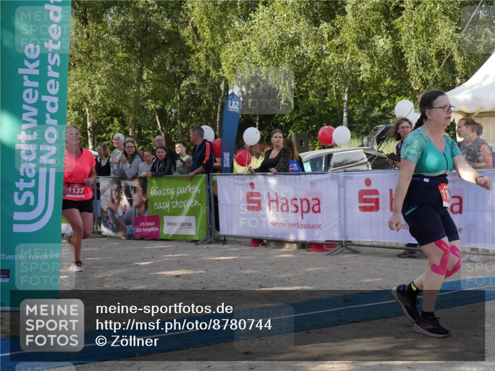 07.09.2025 - 19. Norderstedt Triathlon Zöllner http://msf.ph/oto/8780744 07.09.2025 10:55:11 Ziel 678, 1137, 1143 meine-sportfotos.de