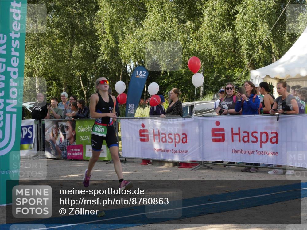 07.09.2025 - 19. Norderstedt Triathlon Zöllner http://msf.ph/oto/8780863 07.09.2025 10:55:59 Ziel 134, 637, 661, 680 meine-sportfotos.de
