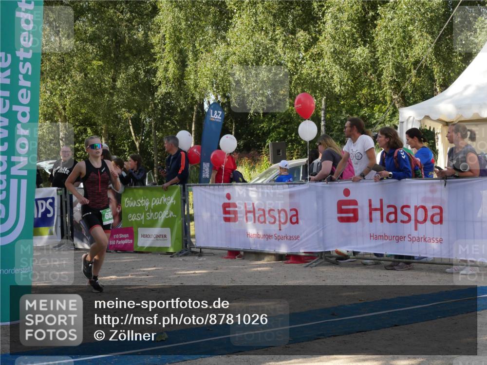 07.09.2025 - 19. Norderstedt Triathlon Zöllner http://msf.ph/oto/8781026 07.09.2025 10:56:37 Ziel 70, 102, 682 meine-sportfotos.de
