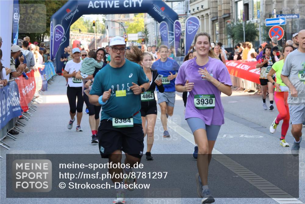 07.09.2025 - BARMER Alsterlauf Strokosch-Dieckow http://msf.ph/oto/8781297 07.09.2025 10:05:43 Ziel 2043, 2744, 2773, 3015, 3023, 3154, 3573, 3574, 3839, 3991, 4178, 4179, 4230, 4342, 4355, 4401, 4465, 4570, 4793, 4807, 5105, 5363, 5431, 5432, 5478, 5621, 5728, 5752, 5787, 5788, 5811, 6085, 6101, 6129, 6221, 8023, 8064, 8121, 8184, 8185, 8327, 8332, 8333, 8466 meine-sportfotos.de