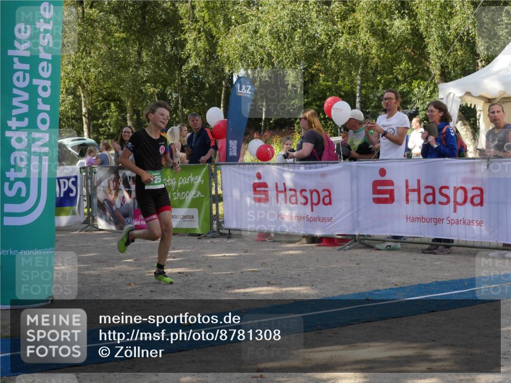 07.09.2025 - 19. Norderstedt Triathlon Zöllner http://msf.ph/oto/8781308 07.09.2025 10:57:40 Ziel 58, 125, 126, 636 meine-sportfotos.de