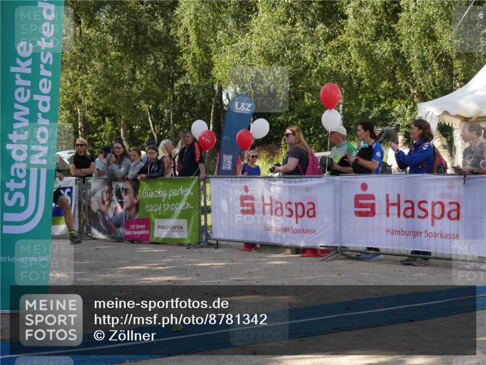 07.09.2025 - 19. Norderstedt Triathlon Zöllner http://msf.ph/oto/8781342 07.09.2025 10:57:47 Ziel 125, 669, 1125 meine-sportfotos.de