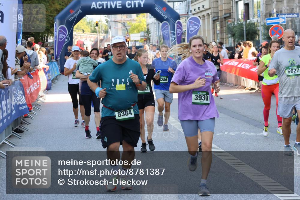 07.09.2025 - BARMER Alsterlauf Strokosch-Dieckow http://msf.ph/oto/8781387 07.09.2025 10:05:43 Ziel 2043, 2744, 2773, 3015, 3023, 3154, 3573, 3574, 3839, 3991, 4178, 4179, 4230, 4342, 4355, 4401, 4465, 4570, 4793, 4807, 5105, 5363, 5431, 5432, 5478, 5621, 5728, 5752, 5787, 5788, 5811, 6085, 6101, 6129, 6221, 8023, 8064, 8121, 8184, 8185, 8327, 8332, 8333, 8466 meine-sportfotos.de