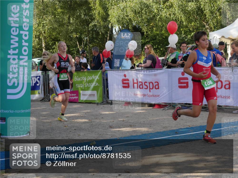 07.09.2025 - 19. Norderstedt Triathlon Zöllner http://msf.ph/oto/8781535 07.09.2025 10:58:17 Ziel 60, 108, 115, 638, 670 meine-sportfotos.de