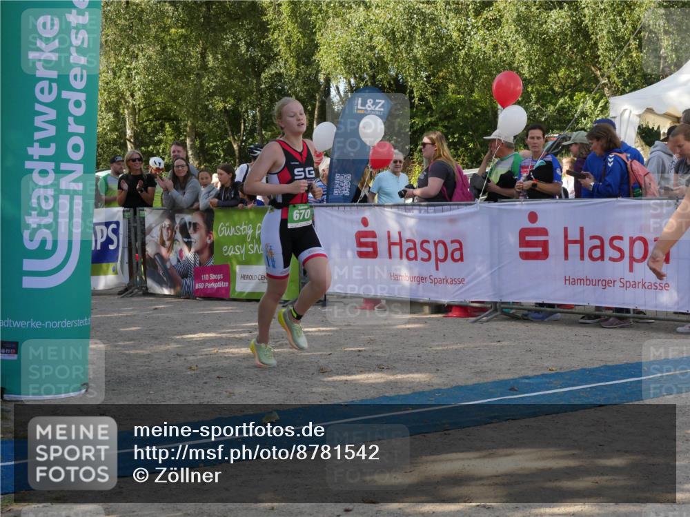 07.09.2025 - 19. Norderstedt Triathlon Zöllner http://msf.ph/oto/8781542 07.09.2025 10:58:18 Ziel 108, 115, 670 meine-sportfotos.de