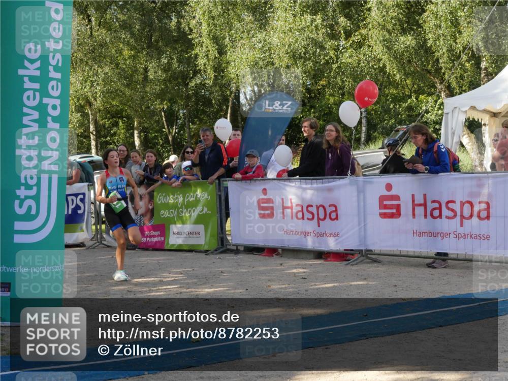 07.09.2025 - 19. Norderstedt Triathlon Zöllner http://msf.ph/oto/8782253 07.09.2025 11:02:11 Ziel 111 meine-sportfotos.de