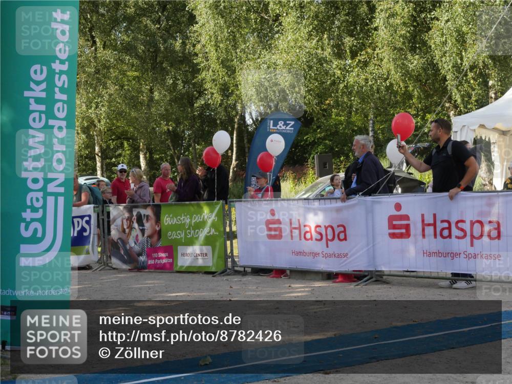 07.09.2025 - 19. Norderstedt Triathlon Zöllner http://msf.ph/oto/8782426 07.09.2025 11:04:19 Ziel 71, 92 meine-sportfotos.de