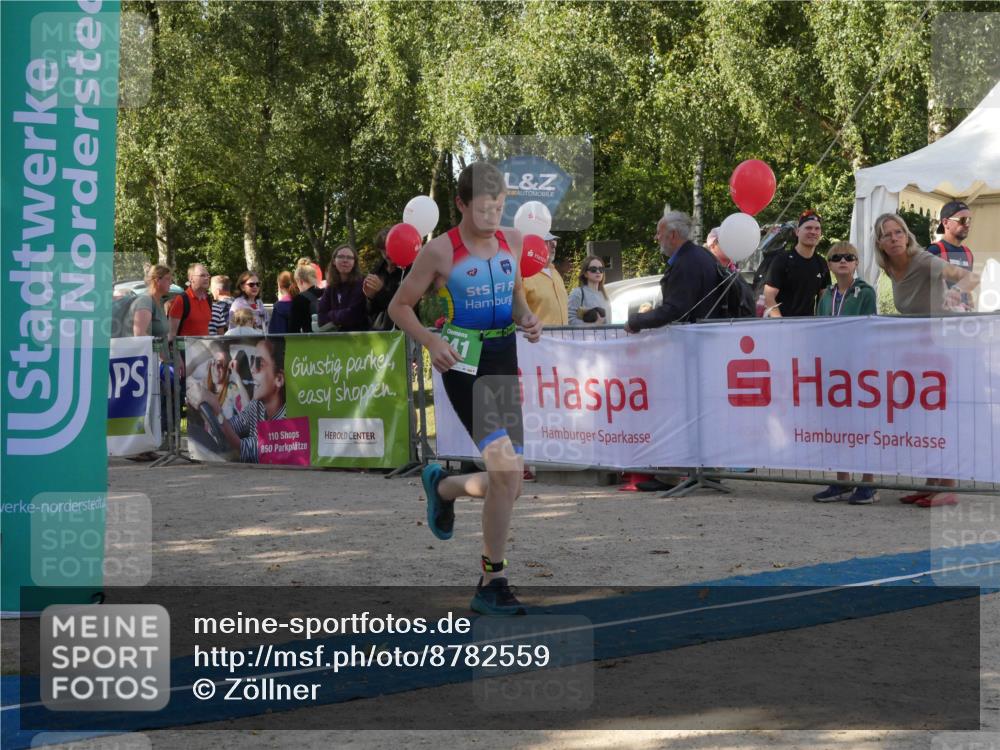 07.09.2025 - 19. Norderstedt Triathlon Zöllner http://msf.ph/oto/8782559 07.09.2025 11:05:16 Ziel 80, 100, 641 meine-sportfotos.de