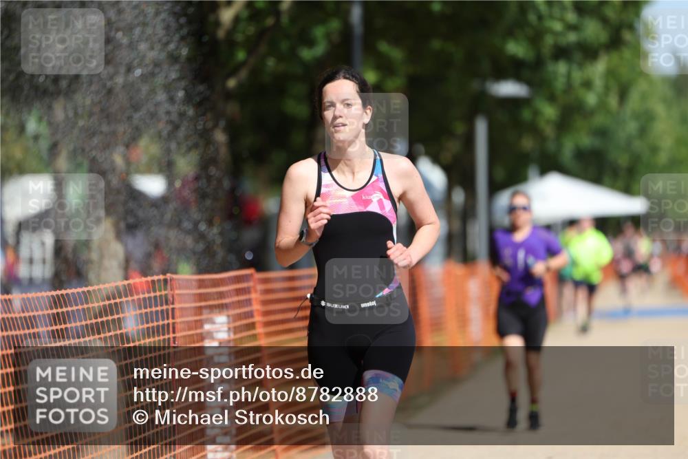 07.09.2025 - 19. Norderstedt Triathlon Michael Strokosch http://msf.ph/oto/8782888 07.09.2025 12:14:08 Laufen 704, 1246, 1334 meine-sportfotos.de