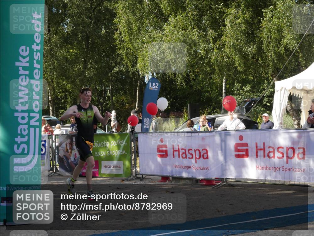 07.09.2025 - 19. Norderstedt Triathlon Zöllner http://msf.ph/oto/8782969 07.09.2025 11:44:00 Ziel 1157 meine-sportfotos.de