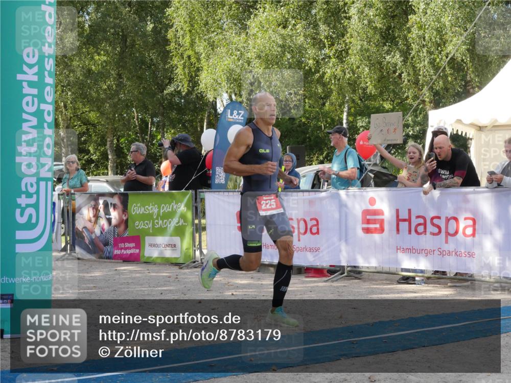 07.09.2025 - 19. Norderstedt Triathlon Zöllner http://msf.ph/oto/8783179 07.09.2025 11:51:05 Ziel 225, 1185, 1335 meine-sportfotos.de