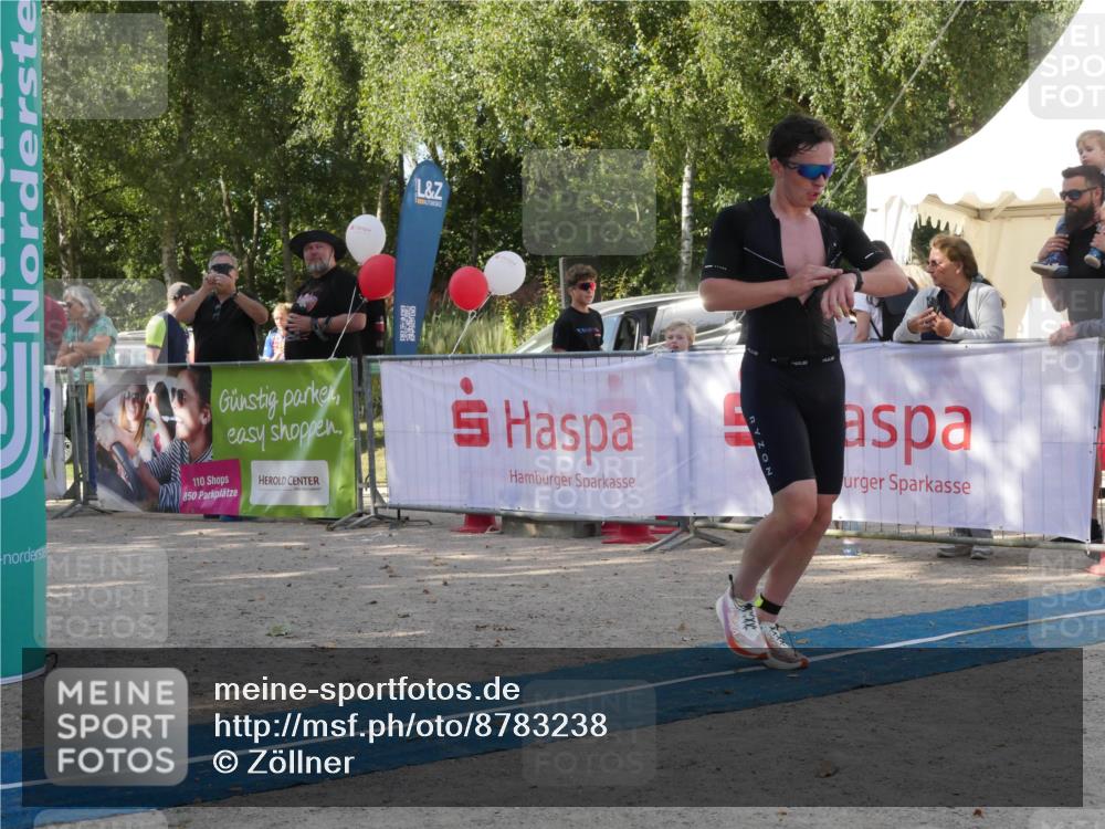 07.09.2025 - 19. Norderstedt Triathlon Zöllner http://msf.ph/oto/8783238 07.09.2025 11:51:46 Ziel 1198 meine-sportfotos.de
