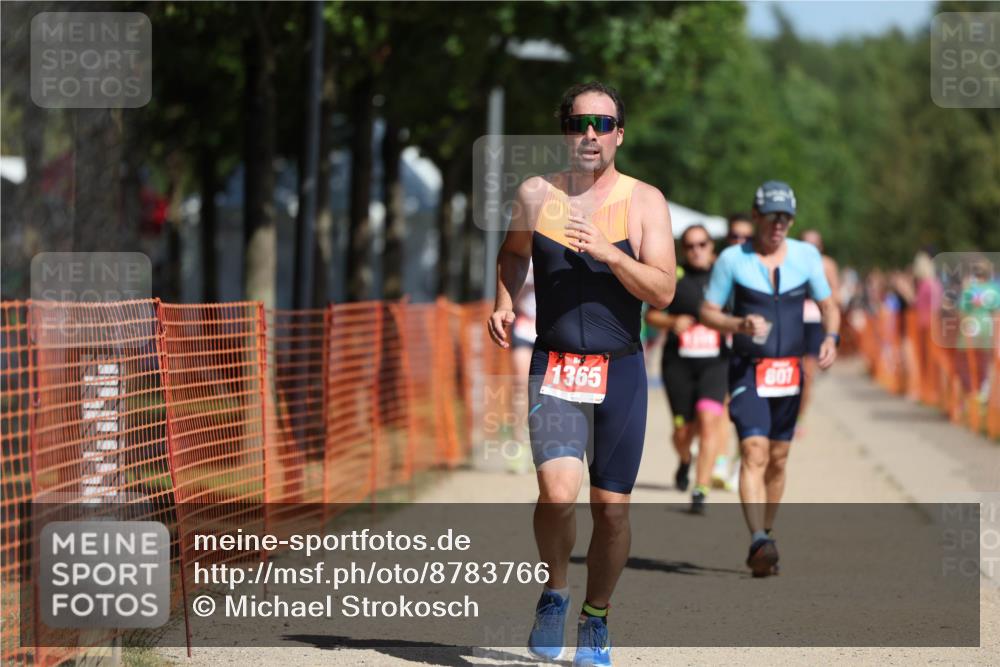 07.09.2025 - 19. Norderstedt Triathlon Michael Strokosch http://msf.ph/oto/8783766 07.09.2025 12:15:25 Laufen 807, 1253, 1301, 1315, 1358, 1365 meine-sportfotos.de