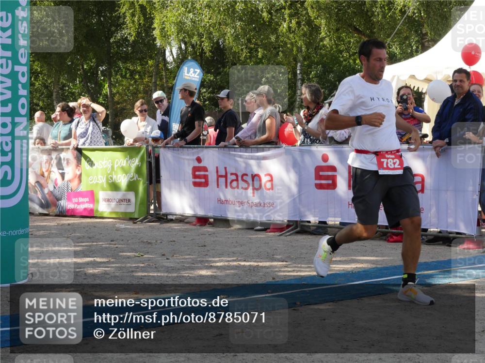 07.09.2025 - 19. Norderstedt Triathlon Zöllner http://msf.ph/oto/8785071 07.09.2025 12:33:48 Ziel 191, 782, 801, 1223, 1265 meine-sportfotos.de