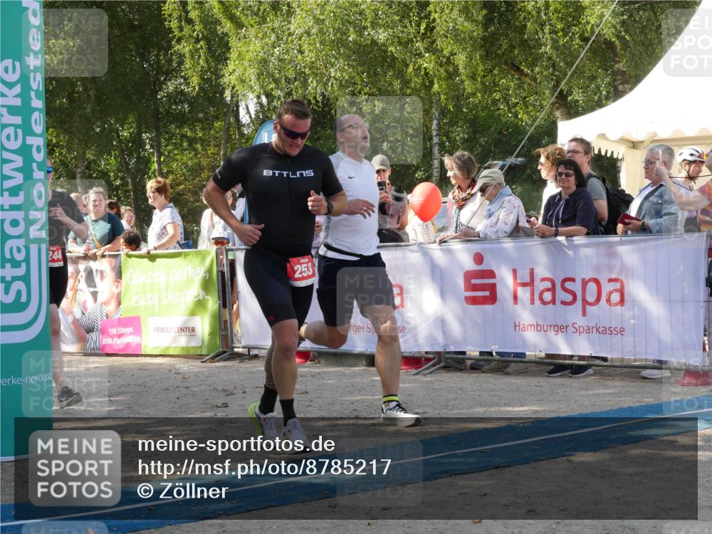 07.09.2025 - 19. Norderstedt Triathlon Zöllner http://msf.ph/oto/8785217 07.09.2025 12:37:37 Ziel 253, 719, 861, 1244 meine-sportfotos.de