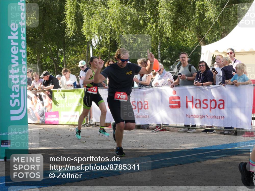 07.09.2025 - 19. Norderstedt Triathlon Zöllner http://msf.ph/oto/8785341 07.09.2025 12:40:17 Ziel 748, 763, 767, 778, 1239 meine-sportfotos.de