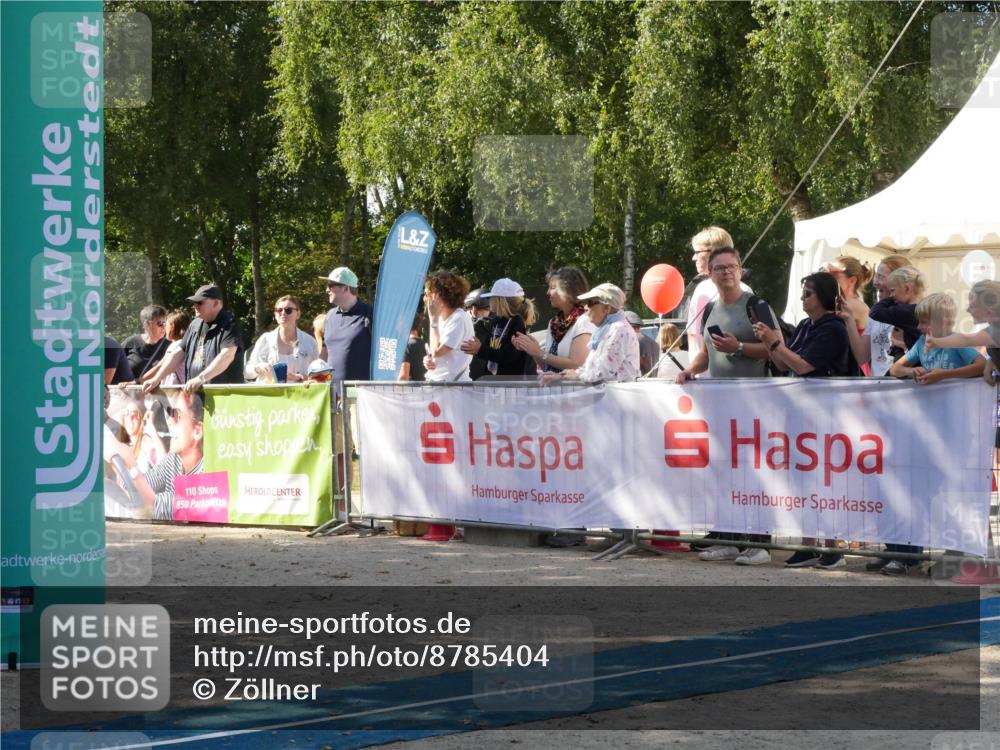 07.09.2025 - 19. Norderstedt Triathlon Zöllner http://msf.ph/oto/8785404 07.09.2025 12:42:03 Ziel 164, 287, 823, 846 meine-sportfotos.de