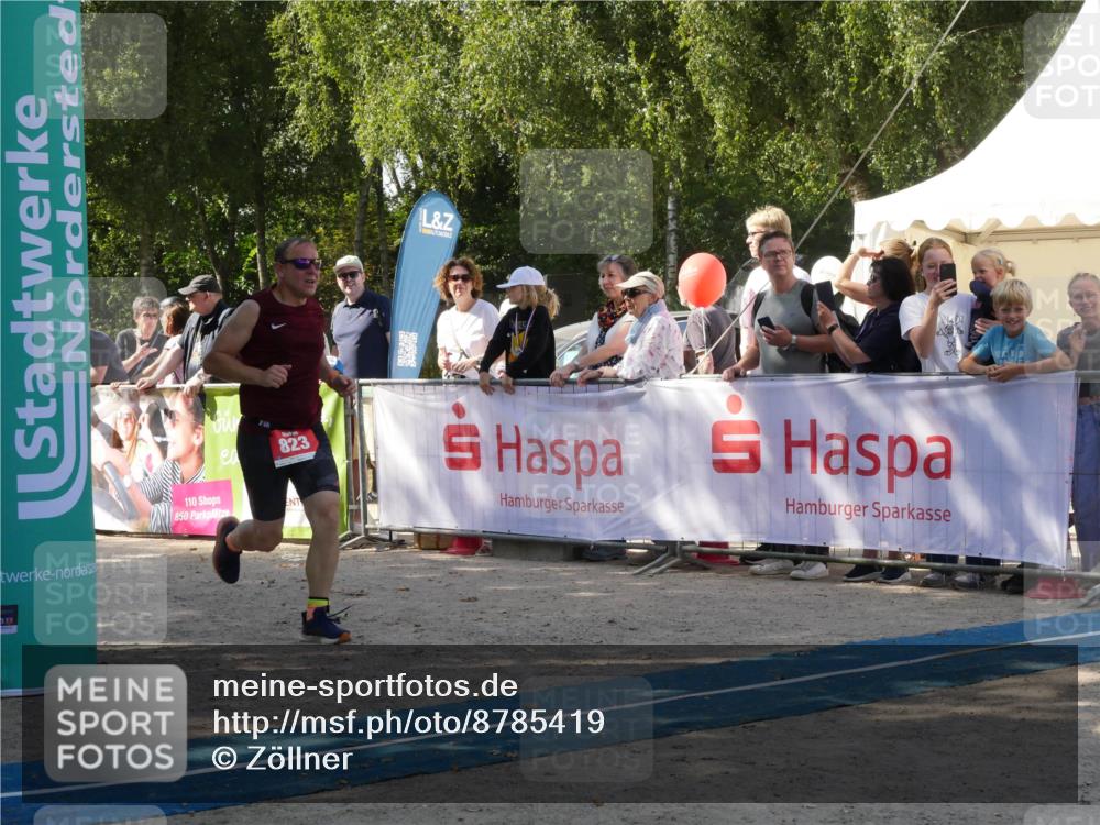 07.09.2025 - 19. Norderstedt Triathlon Zöllner http://msf.ph/oto/8785419 07.09.2025 12:42:06 Ziel 287, 823, 846 meine-sportfotos.de