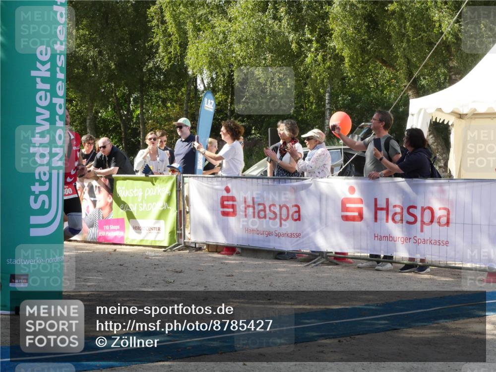 07.09.2025 - 19. Norderstedt Triathlon Zöllner http://msf.ph/oto/8785427 07.09.2025 12:42:28 Ziel 168, 741, 800 meine-sportfotos.de