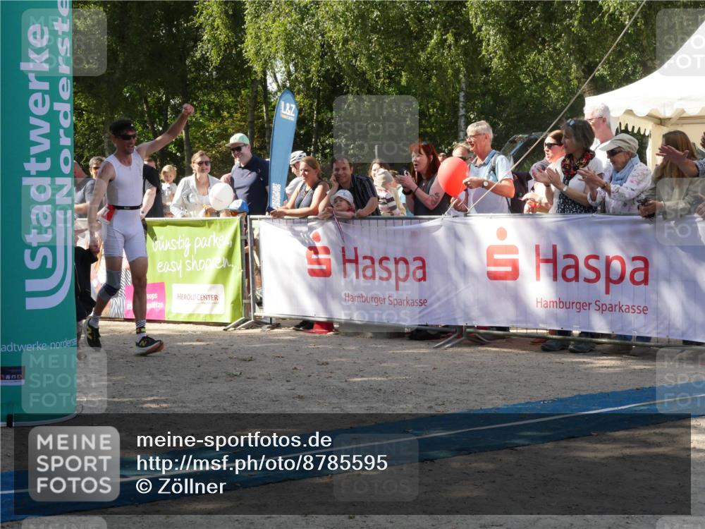 07.09.2025 - 19. Norderstedt Triathlon Zöllner http://msf.ph/oto/8785595 07.09.2025 12:47:13 Ziel 697 meine-sportfotos.de