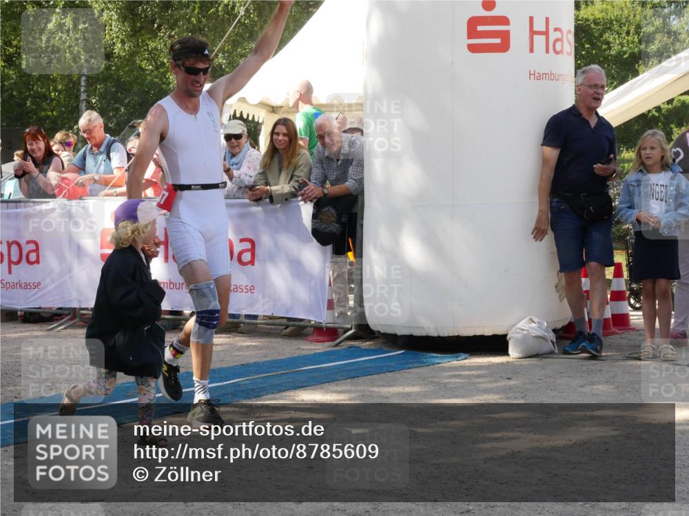 07.09.2025 - 19. Norderstedt Triathlon Zöllner http://msf.ph/oto/8785609 07.09.2025 12:47:15 Ziel 697 meine-sportfotos.de