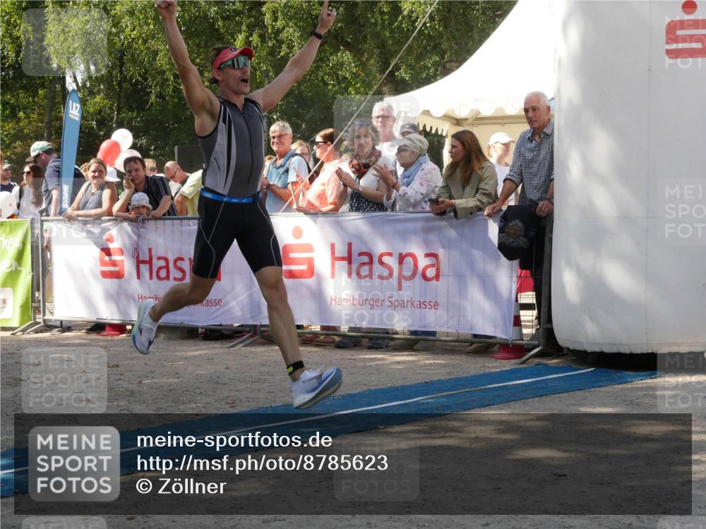 07.09.2025 - 19. Norderstedt Triathlon Zöllner http://msf.ph/oto/8785623 07.09.2025 12:47:48 Ziel 151 meine-sportfotos.de