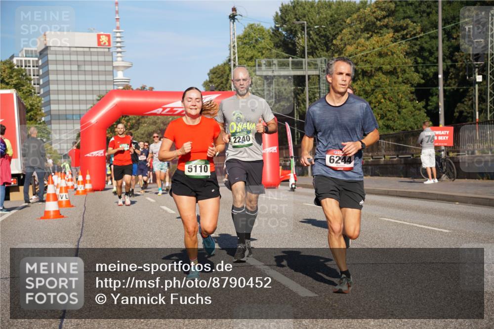 07.09.2025 - BARMER Alsterlauf Yannick Fuchs http://msf.ph/oto/8790452 07.09.2025 09:40:59 Laufen 5110, 2240, 6244, 76 meine-sportfotos.de