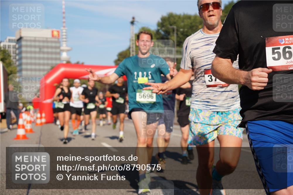 07.09.2025 - BARMER Alsterlauf Yannick Fuchs http://msf.ph/oto/8790575 07.09.2025 09:41:06 Laufen 20, 25, 5696, 3, 36, 10, 56 meine-sportfotos.de