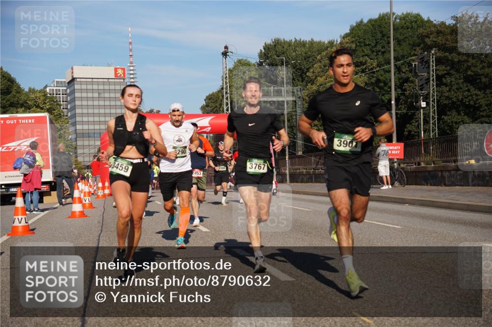 07.09.2025 - BARMER Alsterlauf Yannick Fuchs http://msf.ph/oto/8790632 07.09.2025 09:41:08 Laufen 3459, 290, 2453, 5380, 3767, 3961, 76 meine-sportfotos.de