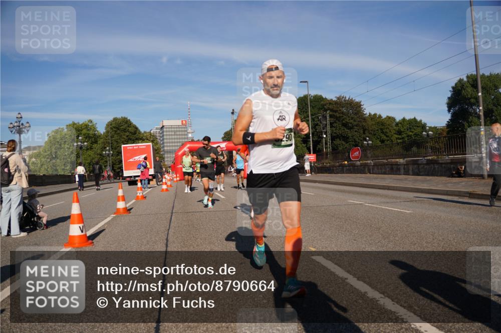 07.09.2025 - BARMER Alsterlauf Yannick Fuchs http://msf.ph/oto/8790664 07.09.2025 09:41:10 Laufen 290 meine-sportfotos.de