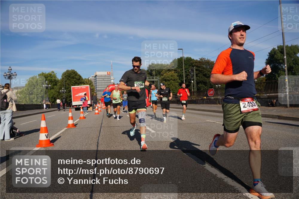 07.09.2025 - BARMER Alsterlauf Yannick Fuchs http://msf.ph/oto/8790697 07.09.2025 09:41:11 Laufen 3206, 6317, 2453 meine-sportfotos.de