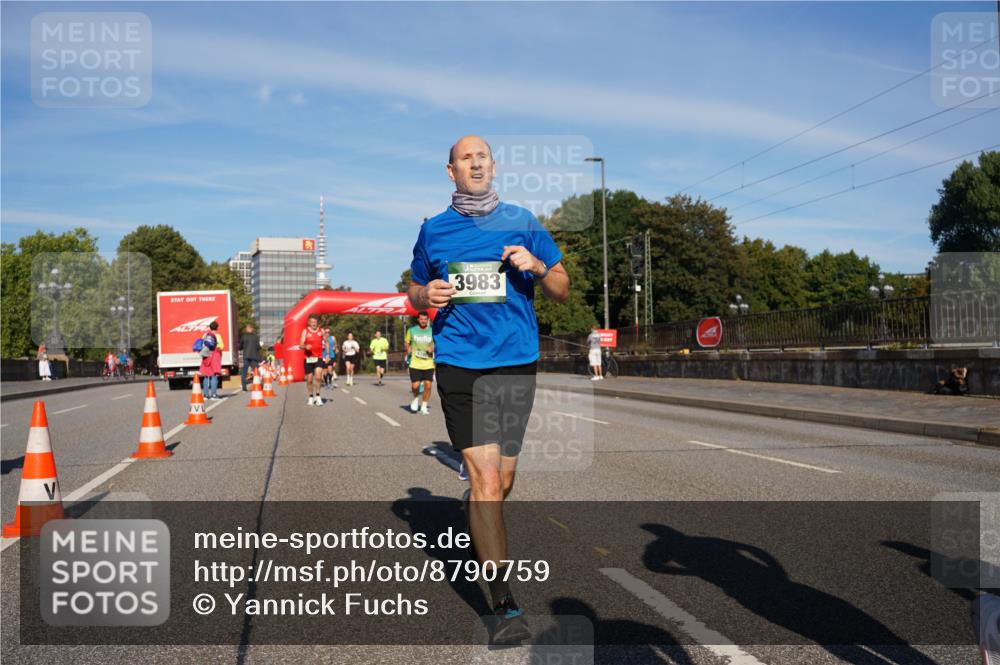 07.09.2025 - BARMER Alsterlauf Yannick Fuchs http://msf.ph/oto/8790759 07.09.2025 09:41:15 Laufen 3983 meine-sportfotos.de
