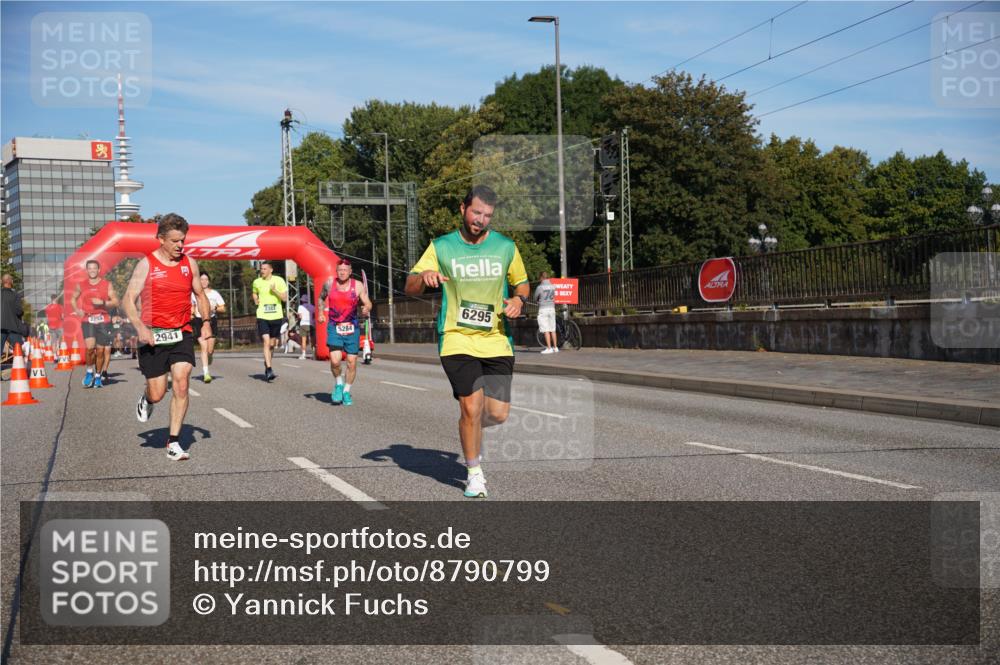 07.09.2025 - BARMER Alsterlauf Yannick Fuchs http://msf.ph/oto/8790799 07.09.2025 09:41:17 Laufen 2253, 2383, 2941, 6295, 5284, 77 meine-sportfotos.de