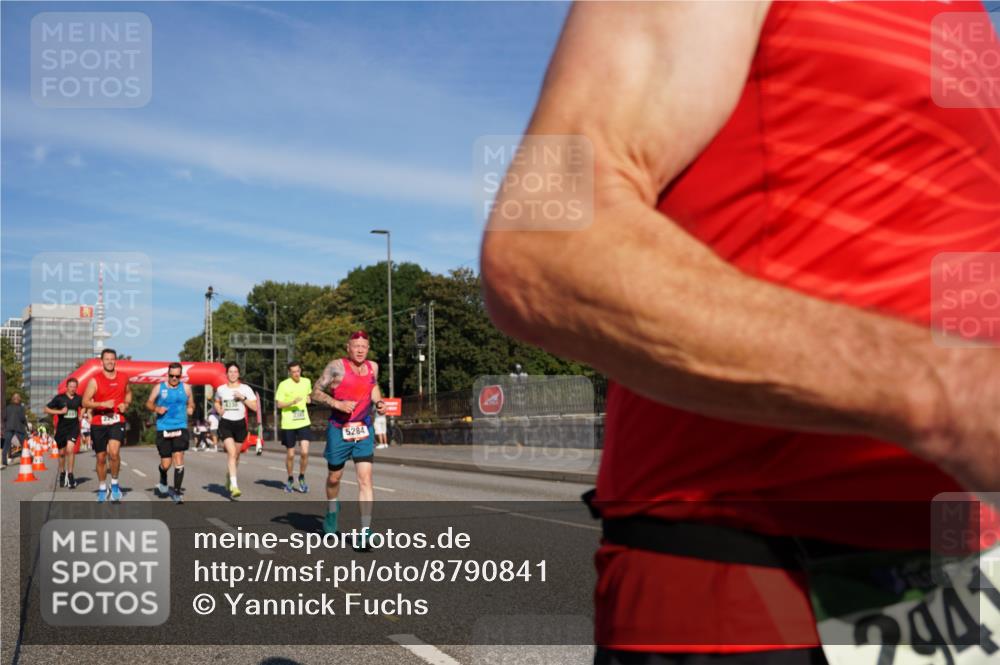 07.09.2025 - BARMER Alsterlauf Yannick Fuchs http://msf.ph/oto/8790841 07.09.2025 09:41:20 Laufen 5284 meine-sportfotos.de