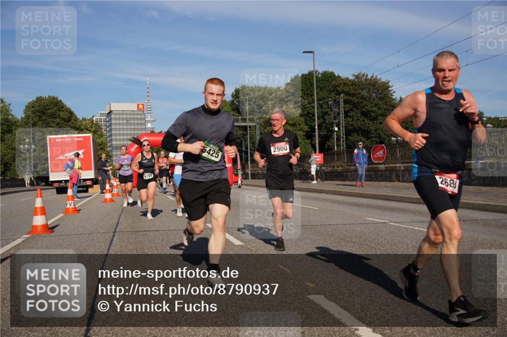 07.09.2025 - BARMER Alsterlauf Yannick Fuchs http://msf.ph/oto/8790937 07.09.2025 09:43:25 Laufen 4573, 6107, 2900, 5425, 268 meine-sportfotos.de