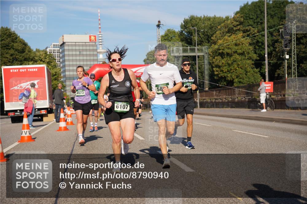 07.09.2025 - BARMER Alsterlauf Yannick Fuchs http://msf.ph/oto/8790940 07.09.2025 09:43:26 Laufen 4573, 563, 58, 5028, 6107 meine-sportfotos.de