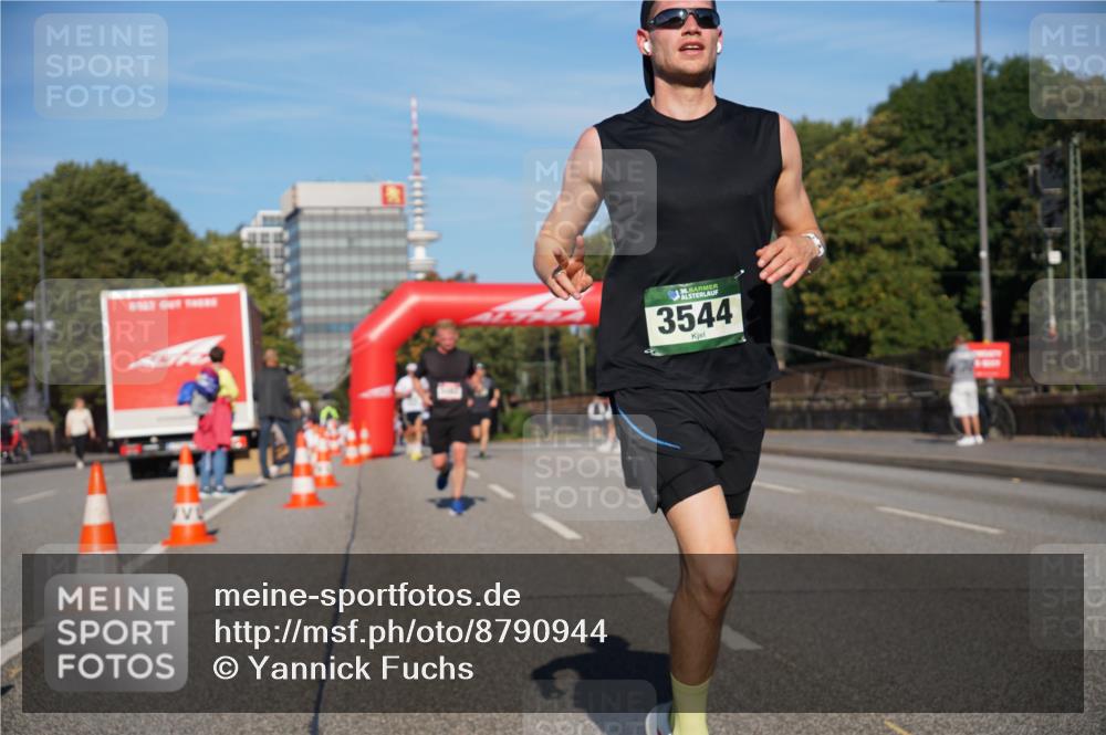07.09.2025 - BARMER Alsterlauf Yannick Fuchs http://msf.ph/oto/8790944 07.09.2025 09:41:24 Laufen 36, 3544 meine-sportfotos.de