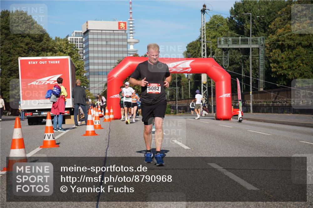 07.09.2025 - BARMER Alsterlauf Yannick Fuchs http://msf.ph/oto/8790968 07.09.2025 09:41:26 Laufen 4471, 5082 meine-sportfotos.de