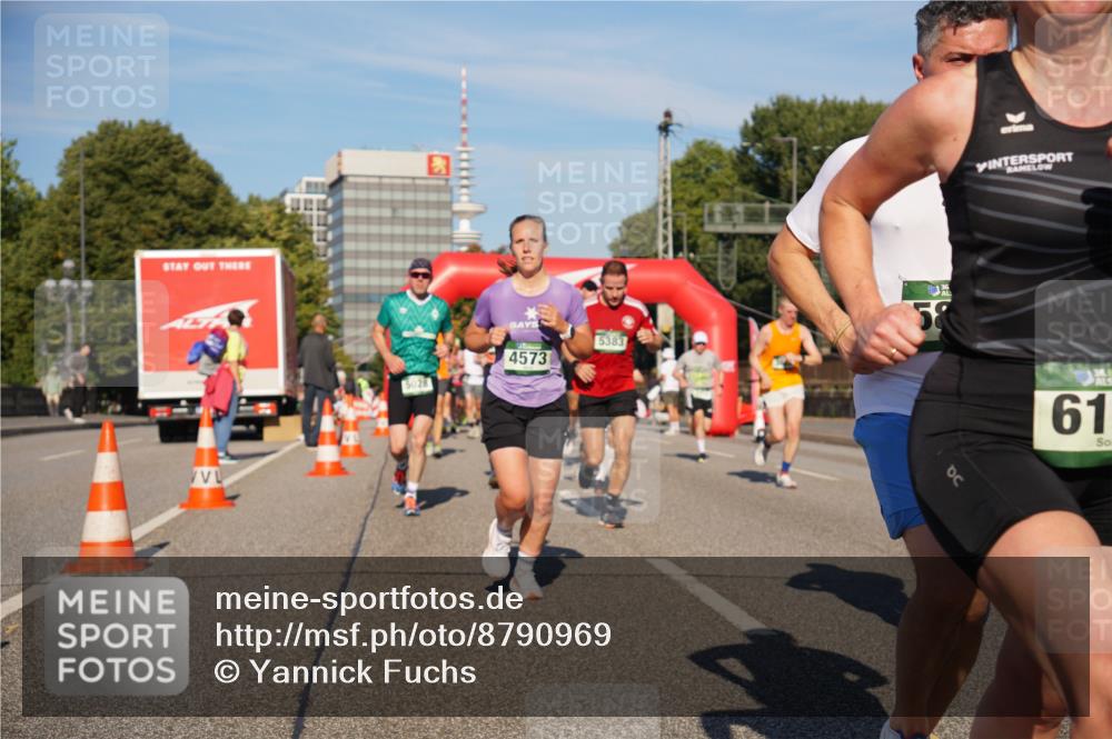 07.09.2025 - BARMER Alsterlauf Yannick Fuchs http://msf.ph/oto/8790969 07.09.2025 09:43:27 Laufen 5028, 4573, 5383, 36, 58, 61 meine-sportfotos.de