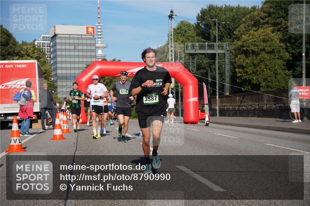 07.09.2025 - BARMER Alsterlauf Yannick Fuchs http://msf.ph/oto/8790990 07.09.2025 09:41:28 Laufen 5219, 70, 3, 8276, 3587, 76 meine-sportfotos.de