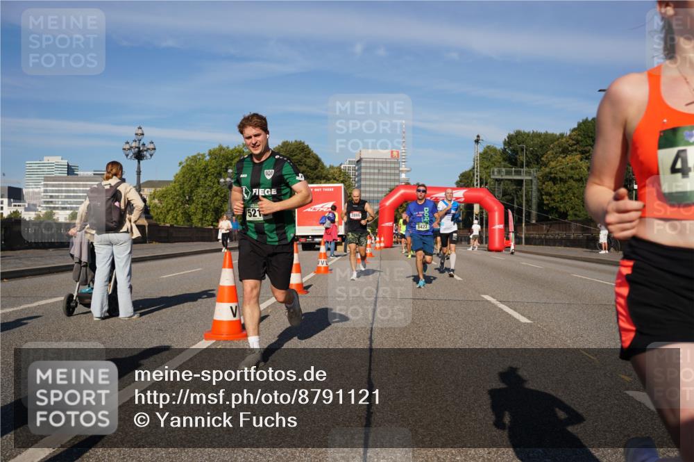 07.09.2025 - BARMER Alsterlauf Yannick Fuchs http://msf.ph/oto/8791121 07.09.2025 09:41:34 Laufen 521, 8422, 4 meine-sportfotos.de