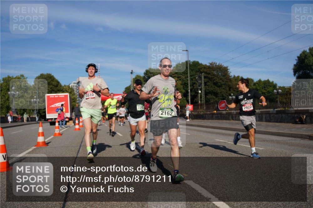 07.09.2025 - BARMER Alsterlauf Yannick Fuchs http://msf.ph/oto/8791211 07.09.2025 09:43:38 Laufen 3510, 2203, 2162, 2922 meine-sportfotos.de