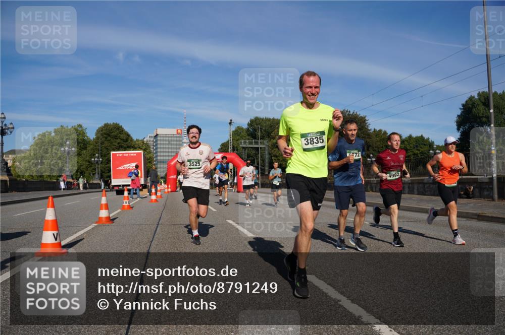 07.09.2025 - BARMER Alsterlauf Yannick Fuchs http://msf.ph/oto/8791249 07.09.2025 09:43:41 Laufen 3525, 3835, 72, 4992 meine-sportfotos.de