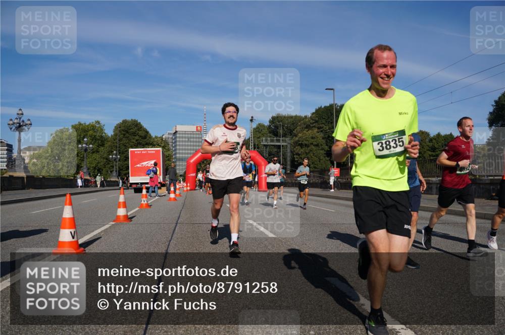 07.09.2025 - BARMER Alsterlauf Yannick Fuchs http://msf.ph/oto/8791258 07.09.2025 09:43:41 Laufen 3835, 4992 meine-sportfotos.de