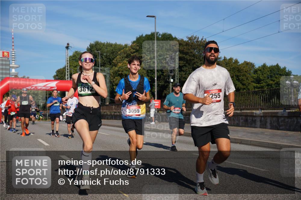 07.09.2025 - BARMER Alsterlauf Yannick Fuchs http://msf.ph/oto/8791333 07.09.2025 09:43:44 Laufen 3546, 3812, 4300, 3059, 3148, 255 meine-sportfotos.de