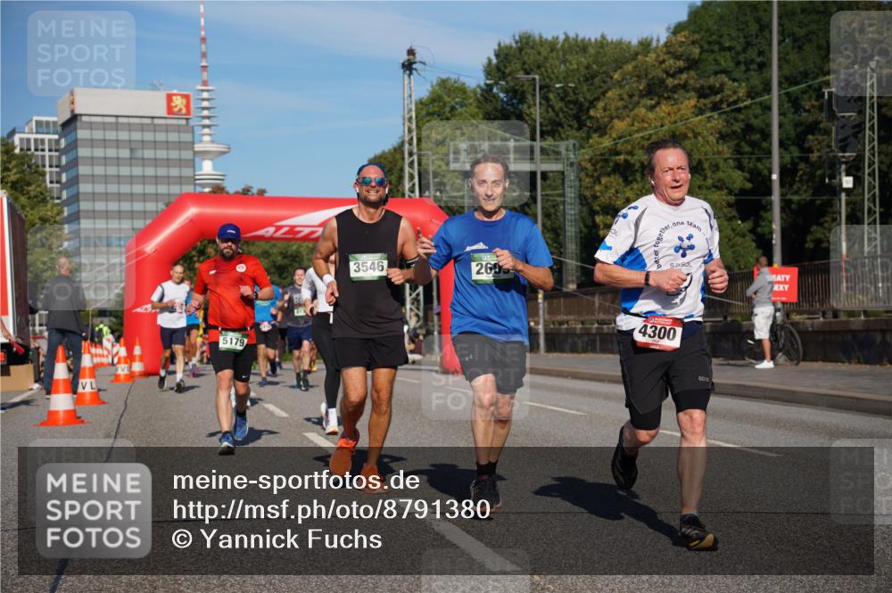 07.09.2025 - BARMER Alsterlauf Yannick Fuchs http://msf.ph/oto/8791380 07.09.2025 09:43:46 Laufen 5179, 3546, 260, 4300 meine-sportfotos.de