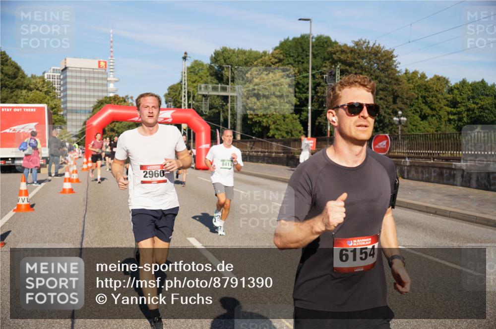 07.09.2025 - BARMER Alsterlauf Yannick Fuchs http://msf.ph/oto/8791390 07.09.2025 09:41:46 Laufen 2960, 8414, 36, 6154 meine-sportfotos.de